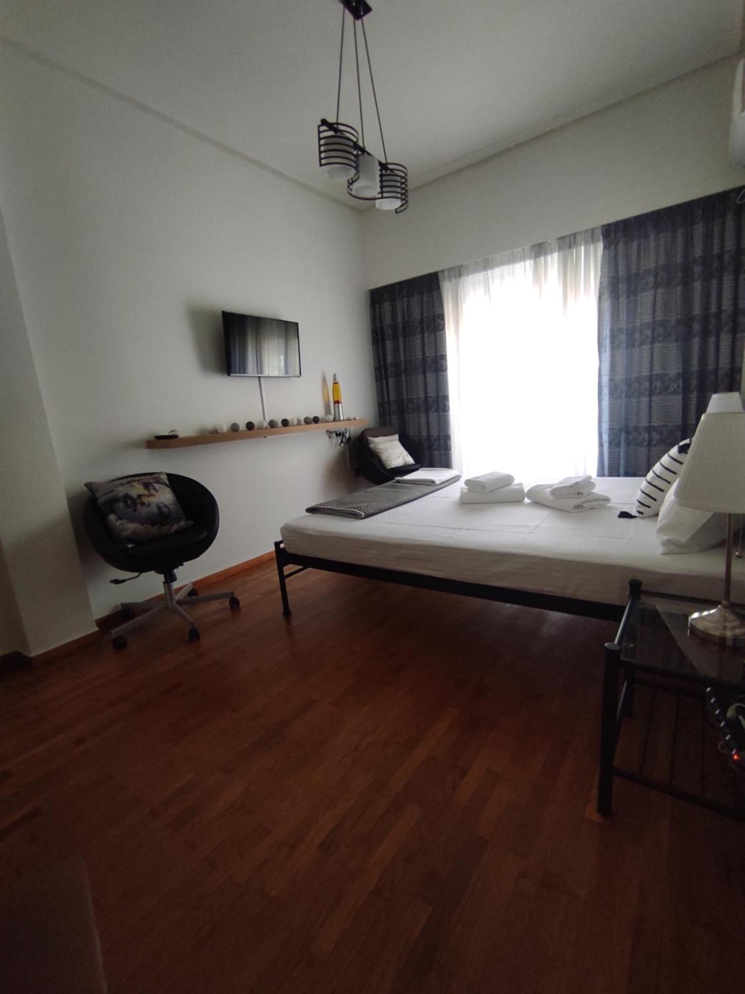 Cosy Apartment On Dragon Street Афіни Екстер'єр фото